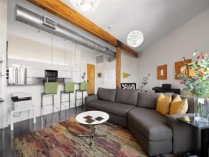 MLS #21387521 image #0
