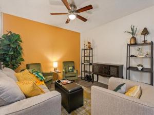 MLS #21390270 image #0