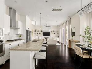 MLS #21390950 image #0