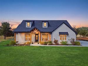 MLS #21392911 image #0