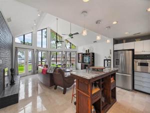 MLS #21393228 image #0