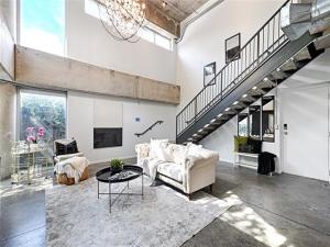 MLS #21395489 image #0