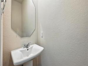 MLS #21395820 image #0