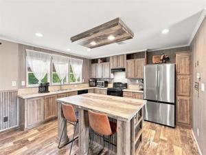 MLS #21396317 image #0