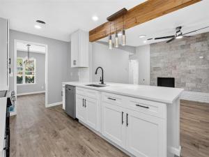 MLS #21396692 image #0