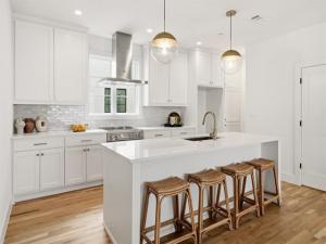 MLS #21397419 image #0