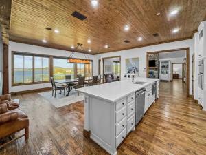 MLS #21397996 image #0