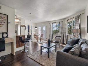 MLS #21400086 image #0