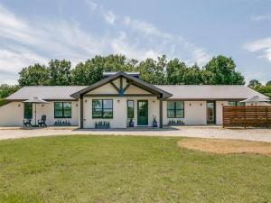 MLS #21400875 image #0