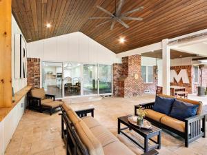 MLS #21401859 image #0
