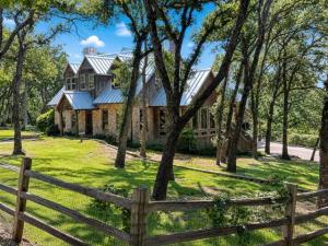 MLS #21401940 image #0