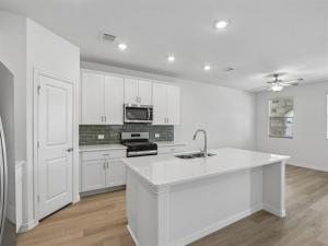MLS #21403425 image #0