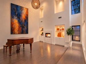 MLS #21406481 image #0