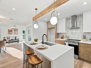 MLS #21408043 image #0