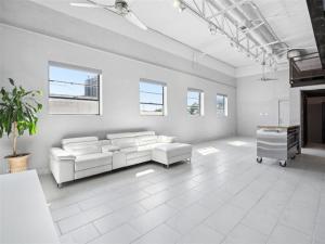 MLS #21410995 image #0